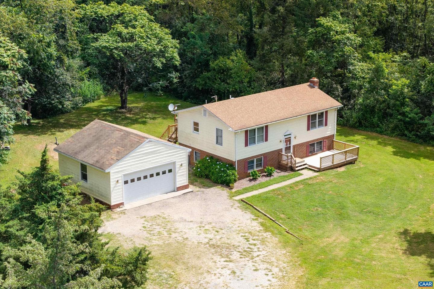 421 Newtown Rd photo 31