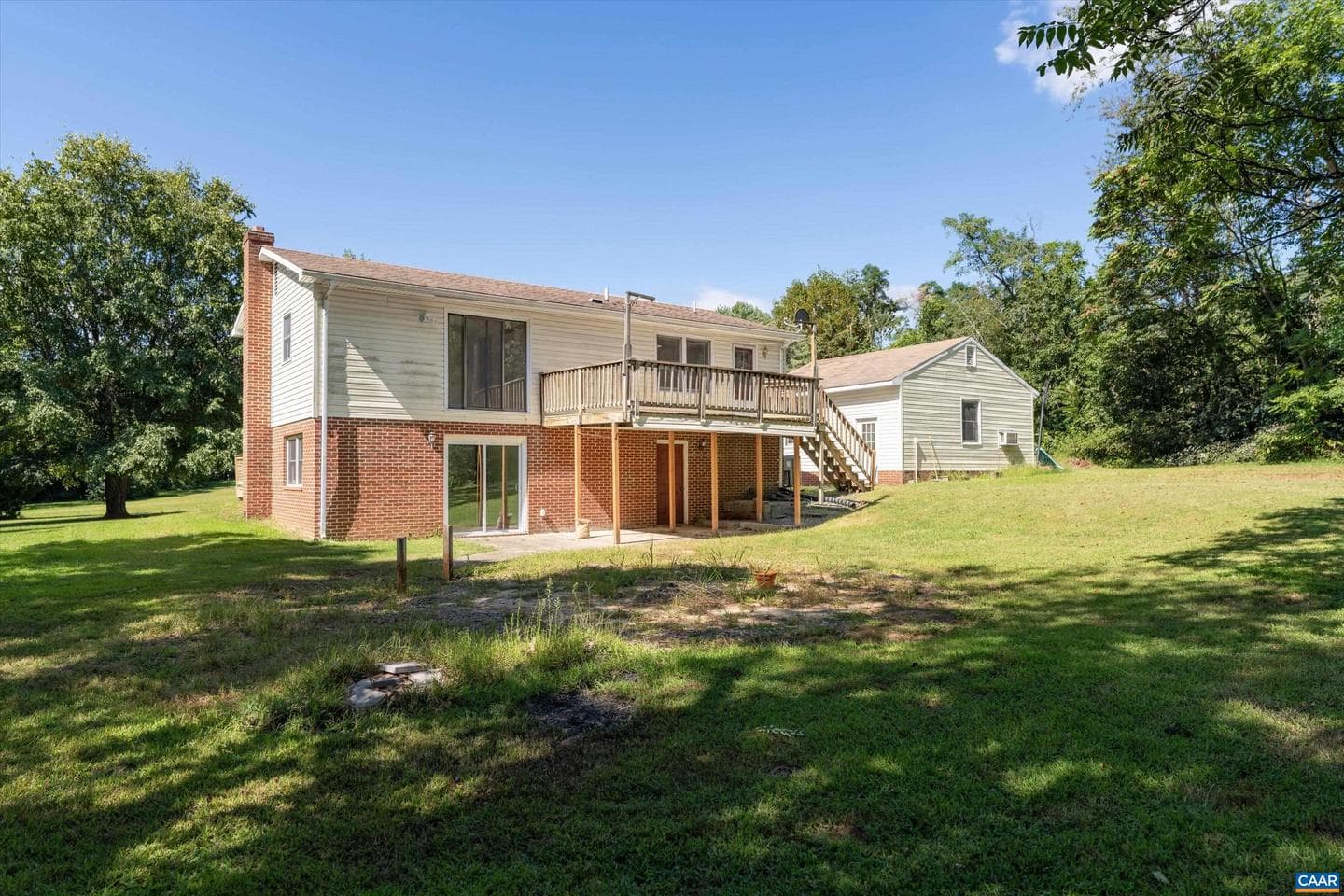 421 Newtown Rd photo 35