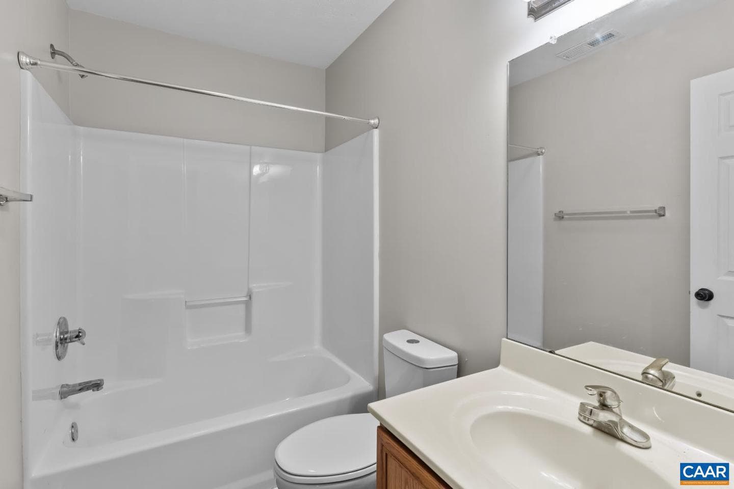 596 Edwardian Ln photo 14