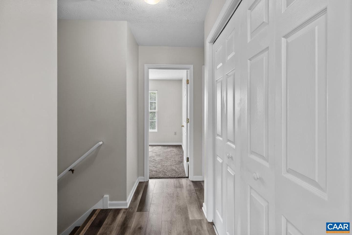 596 Edwardian Ln photo 21