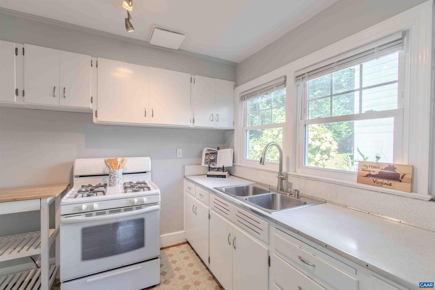 2341 Highland Ave photo 11