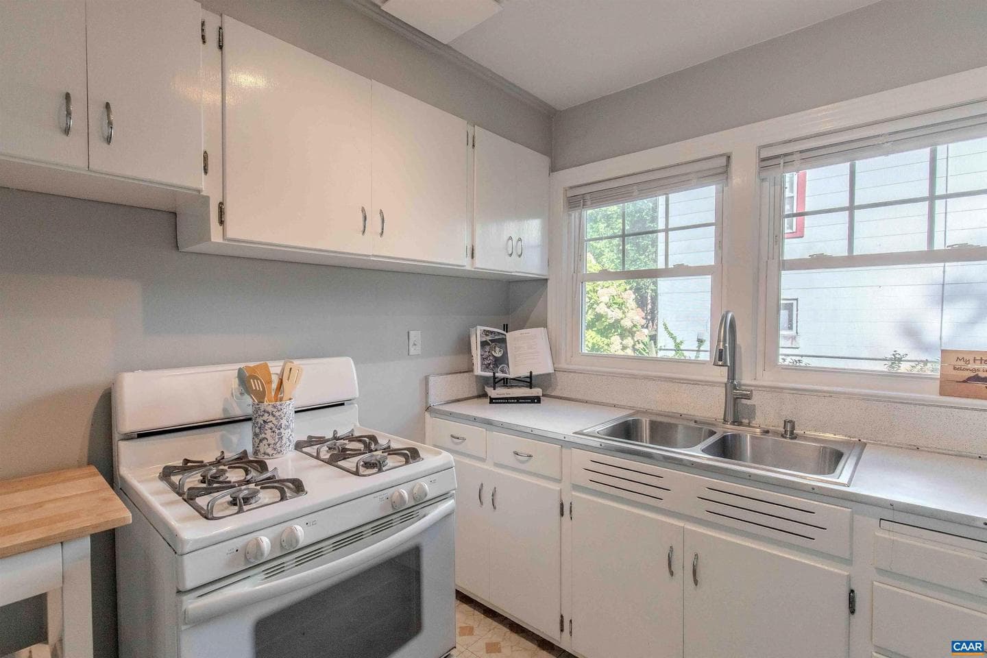 2341 Highland Ave photo 13