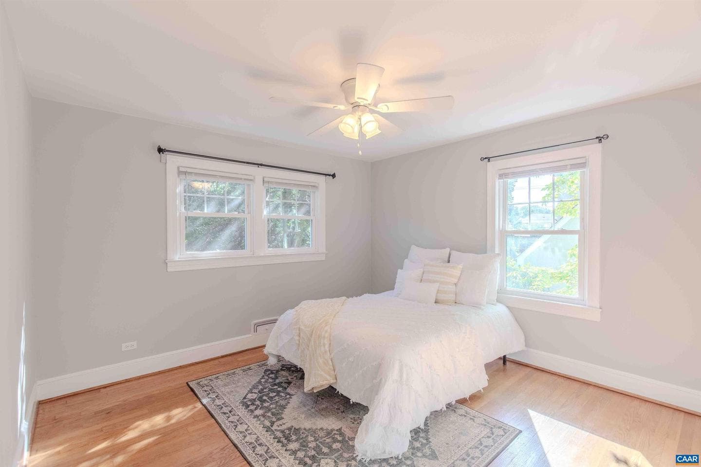 2341 Highland Ave photo 27
