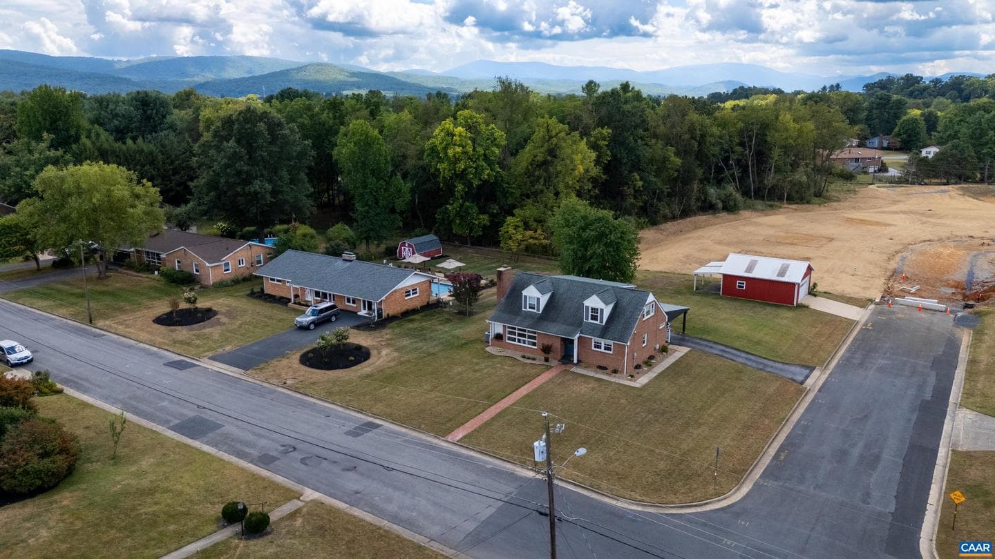 2240 Belvue Rd photo 67