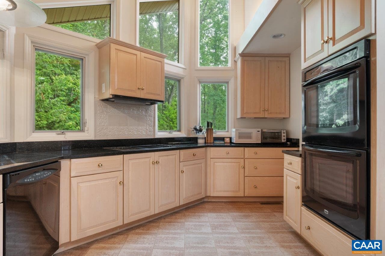 1505 Highland Cir photo 18