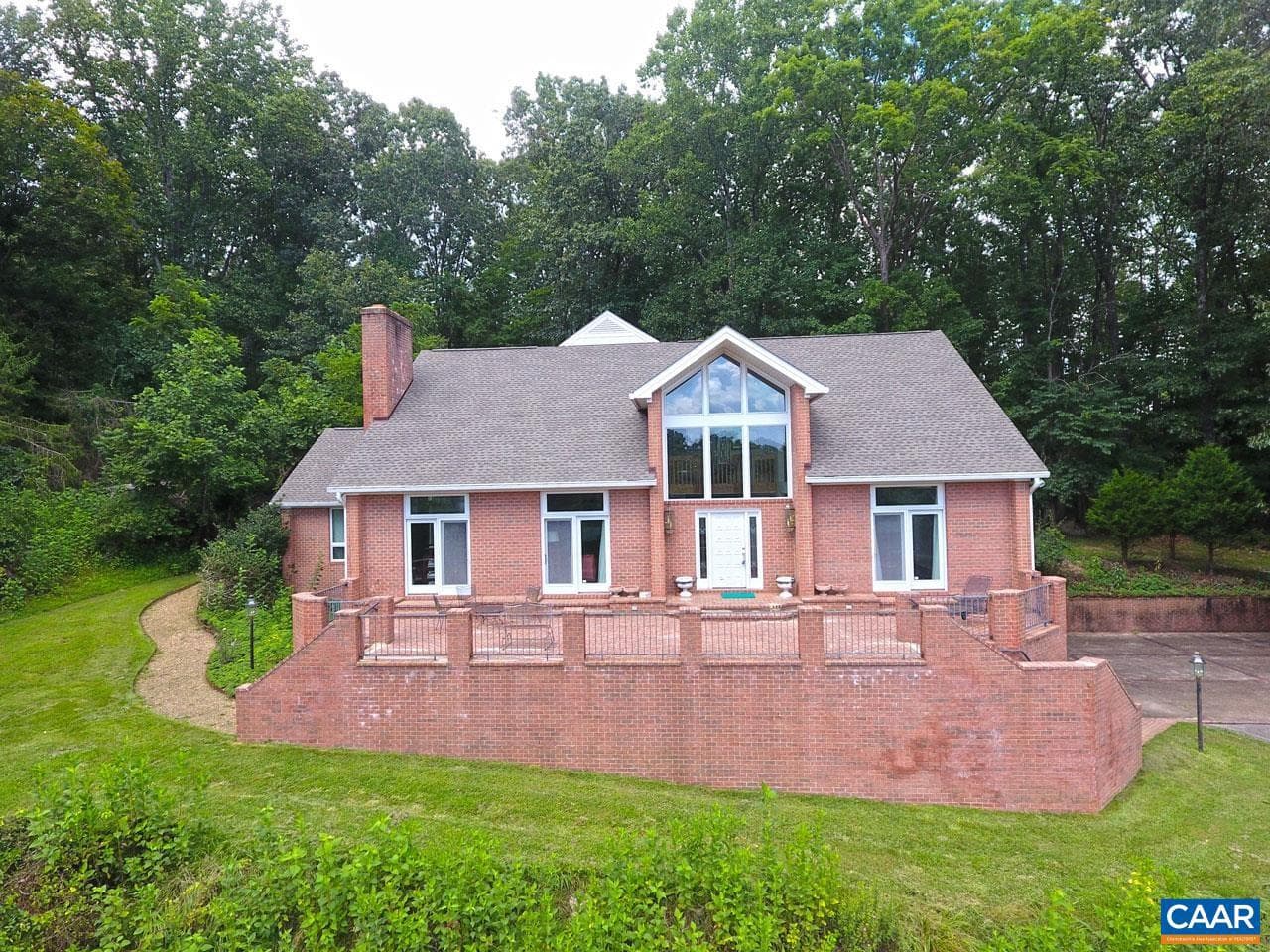 1505 Highland Cir photo 2