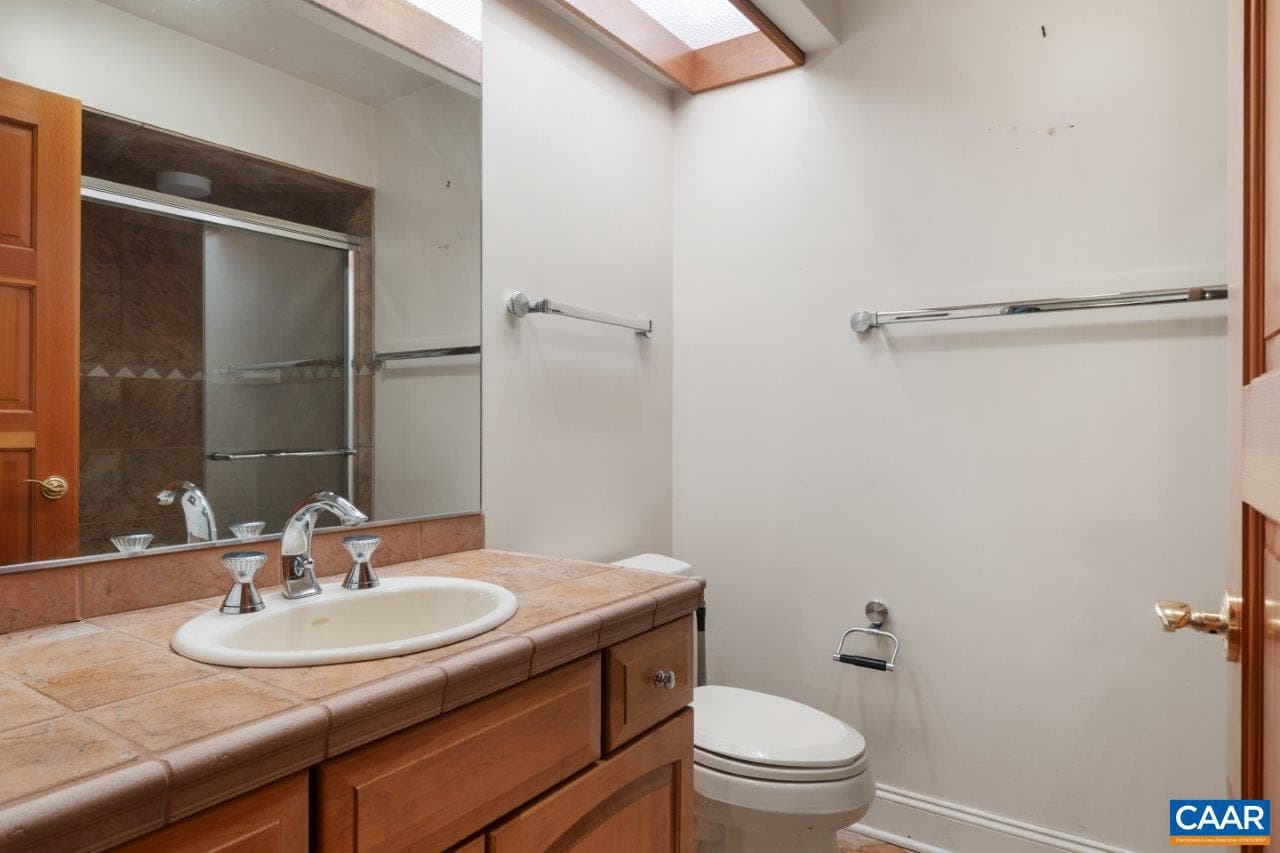 1505 Highland Cir photo 25