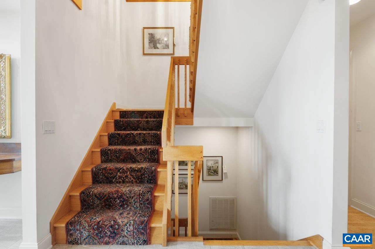 1505 Highland Cir photo 32