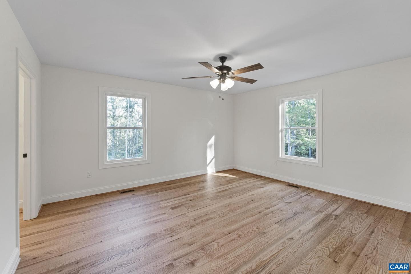 14116 Dickerson Ln photo 29
