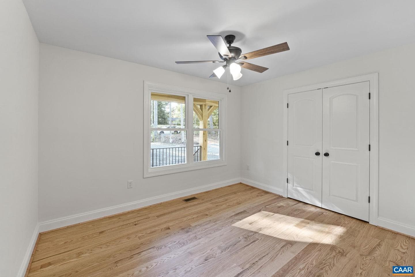 14116 Dickerson Ln photo 36