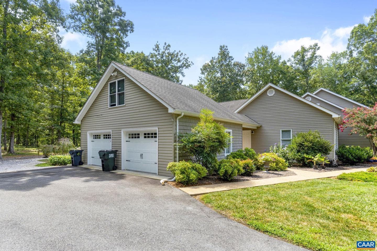 240 Meghans Ln photo 51