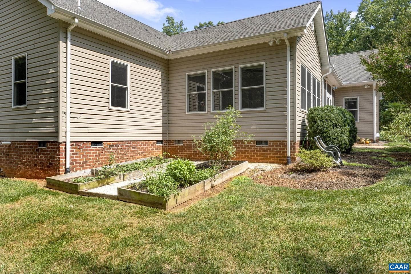 240 Meghans Ln photo 67