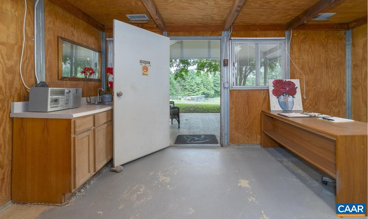 9195 Springwood Rd photo 47