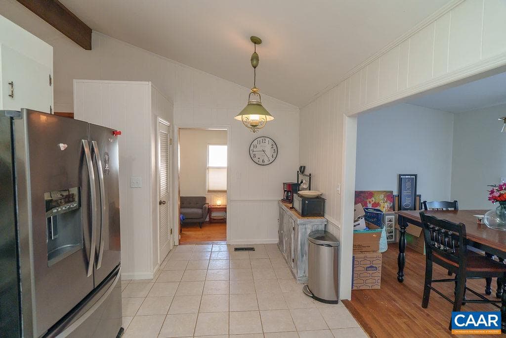305 Stratford Cir photo 16