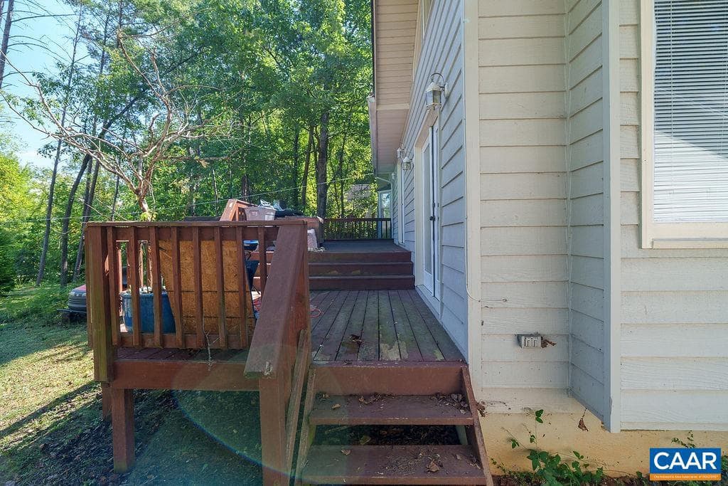 305 Stratford Cir photo 47