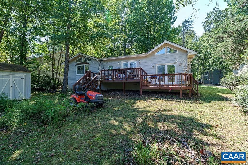 305 Stratford Cir photo 48