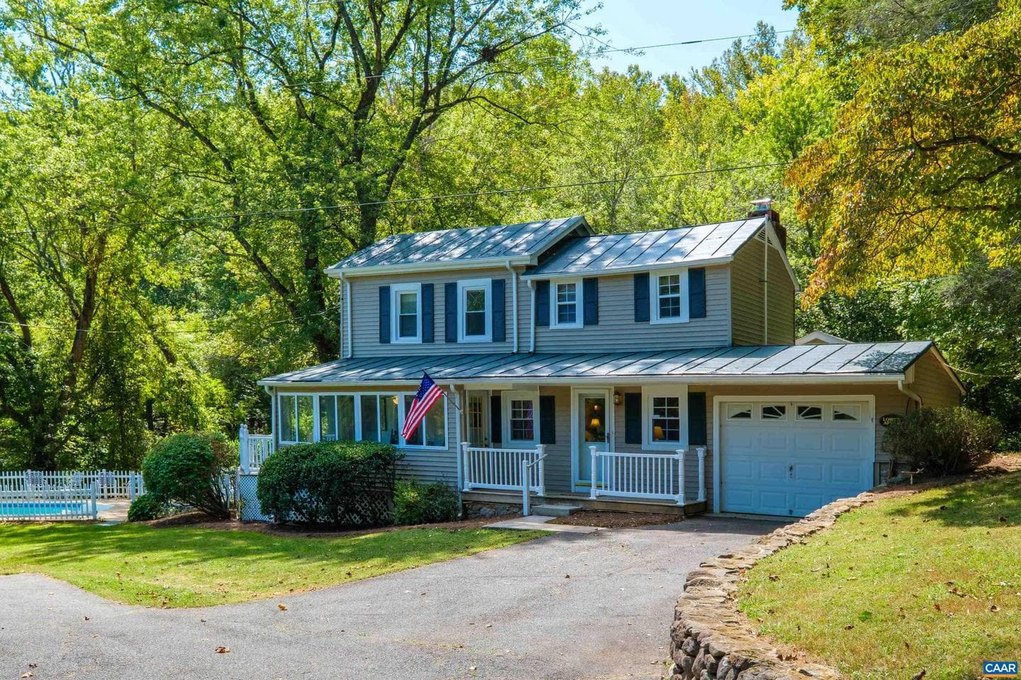 299 Sunrise Dr photo 2