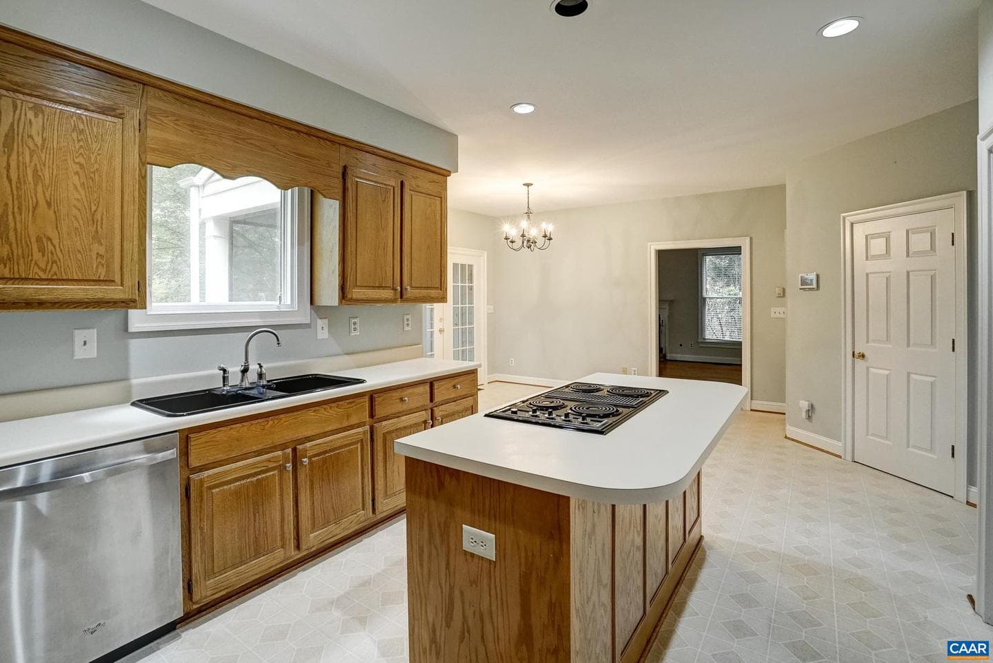 3371 Cotswold Ln photo 16