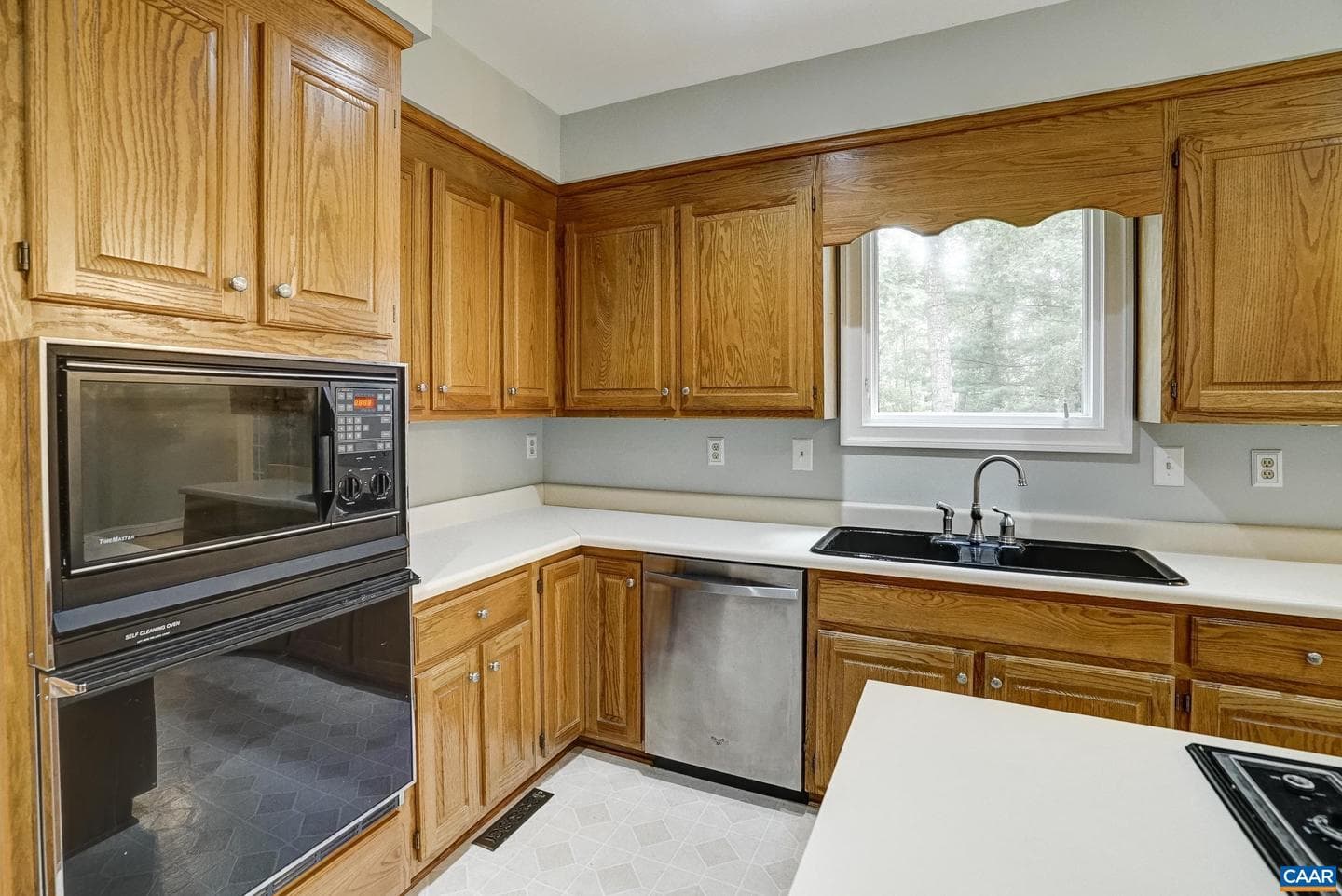 3371 Cotswold Ln photo 18