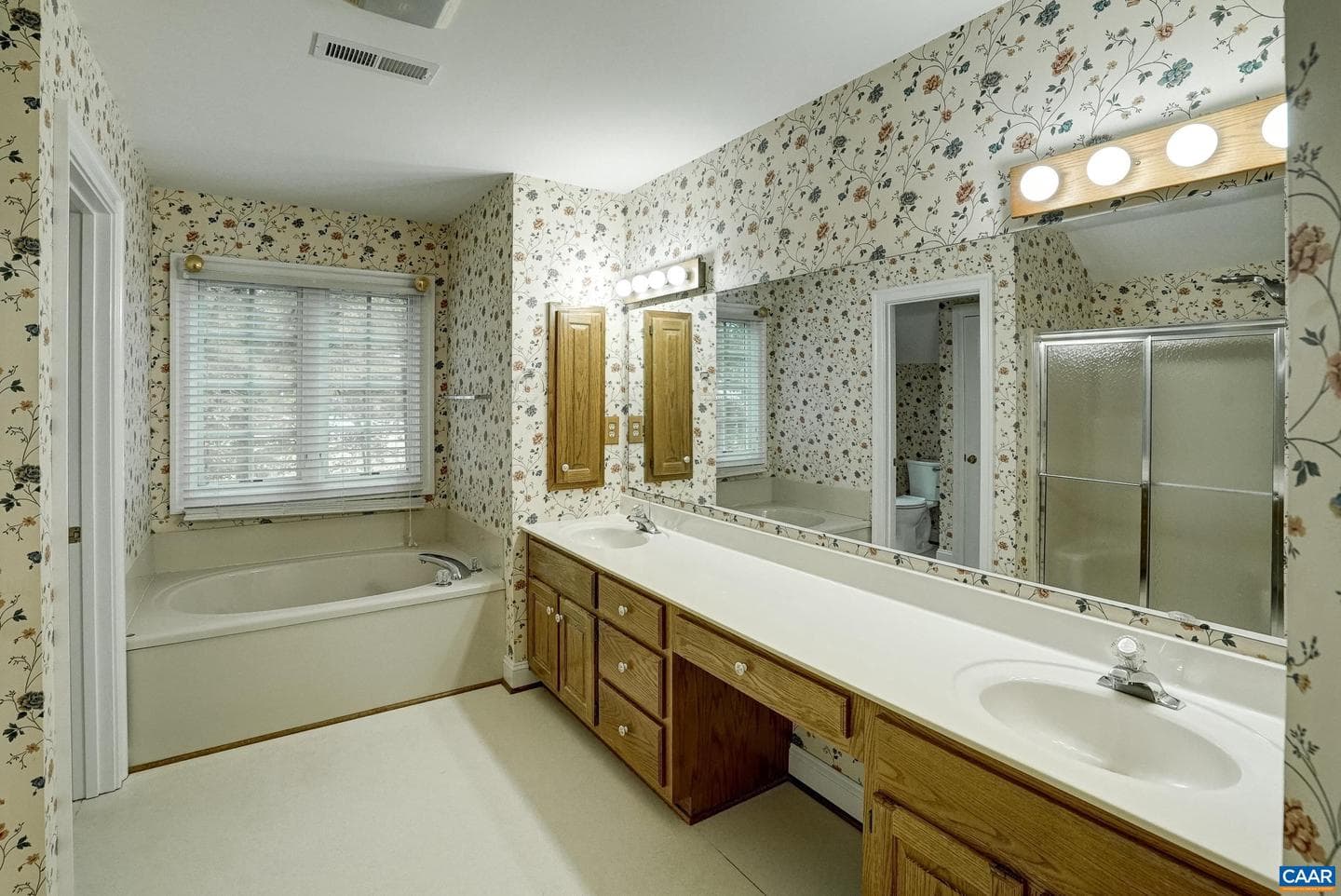 3371 Cotswold Ln photo 36