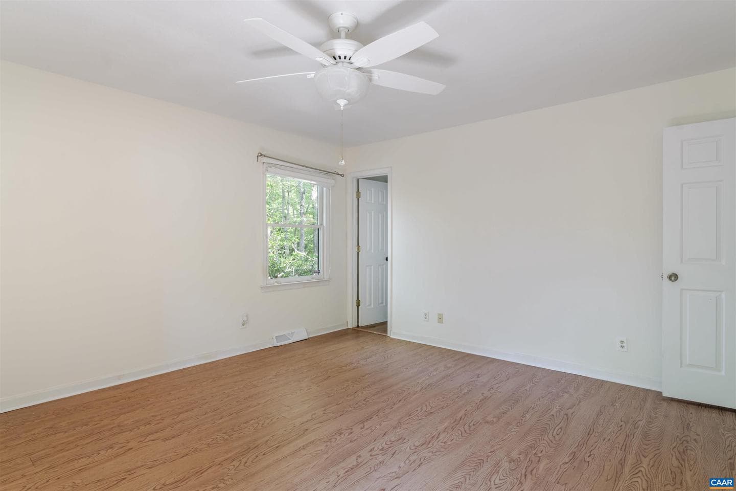8 Hardwood Rd photo 17