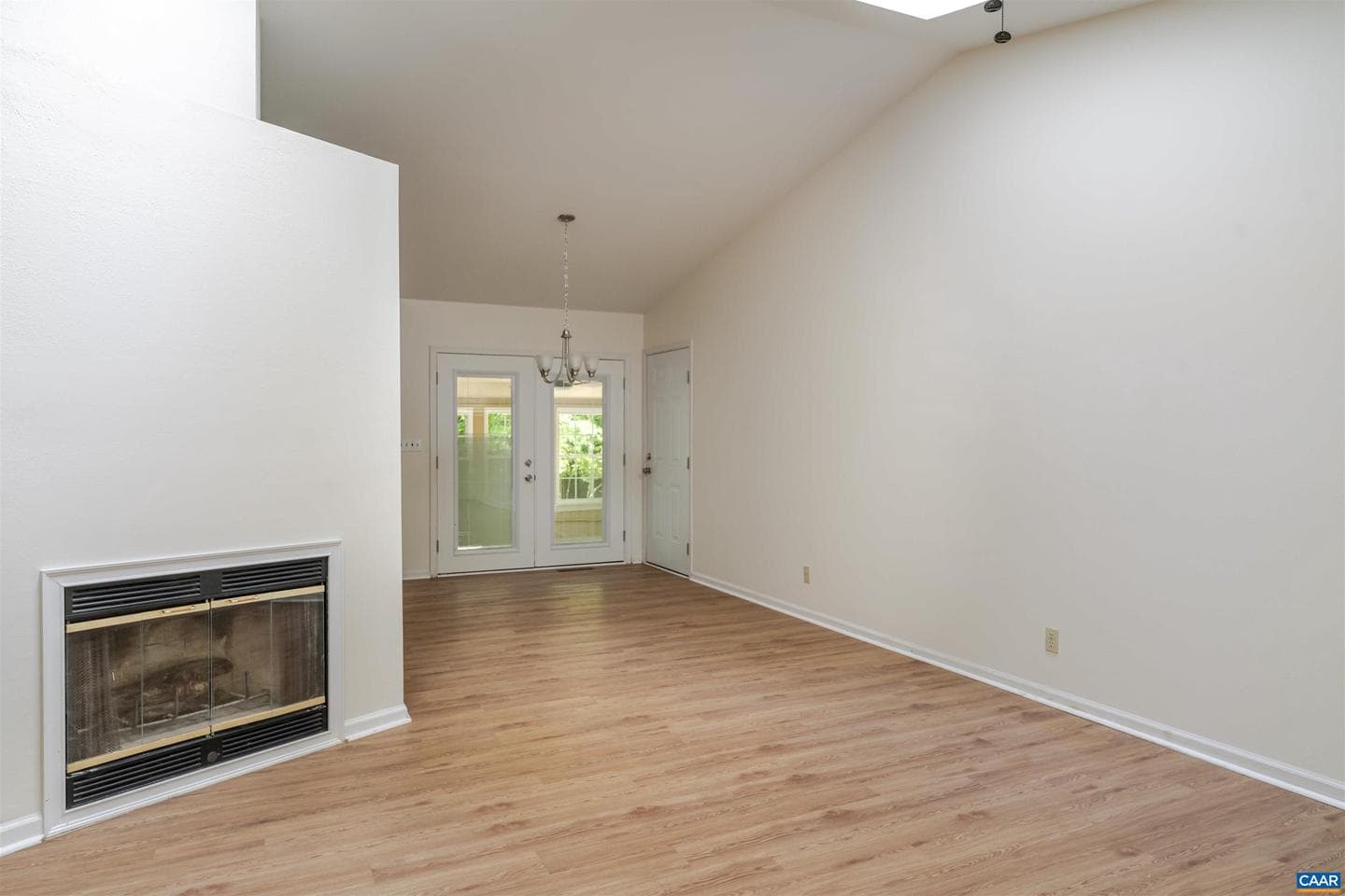 8 Hardwood Rd photo 7