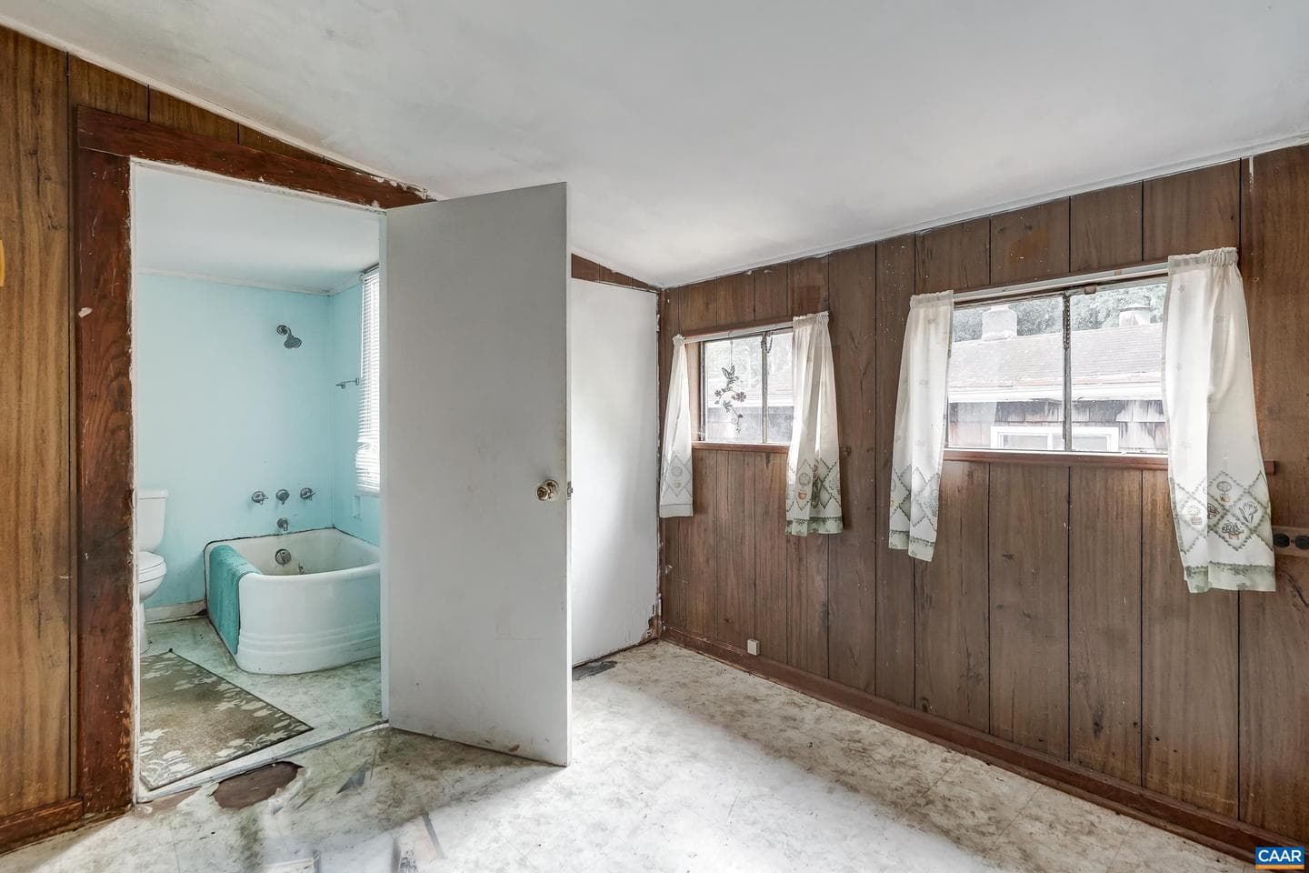 918 King St photo 11