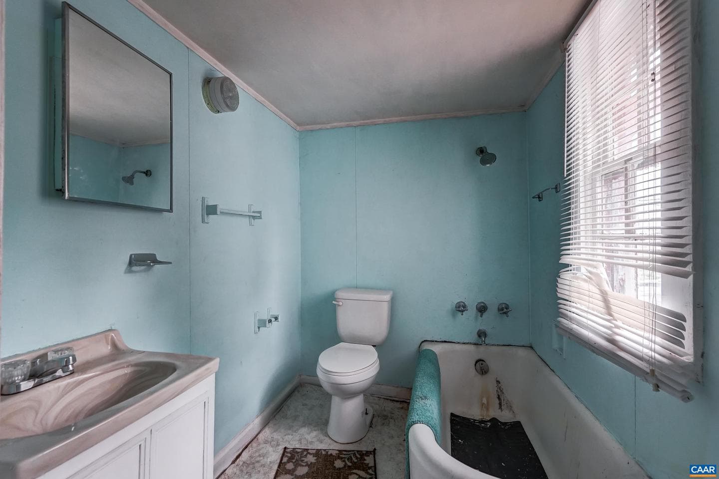 918 King St photo 12