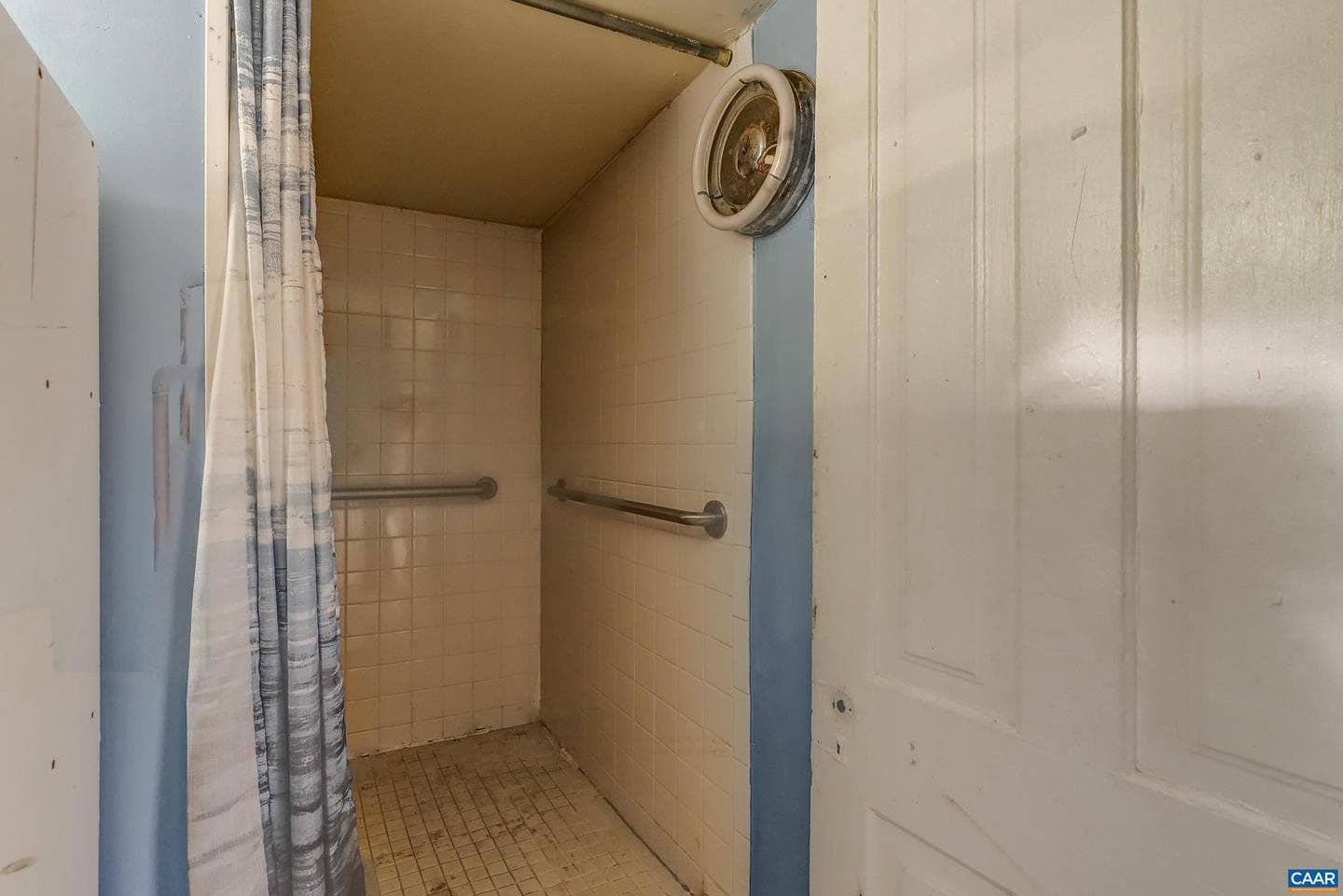 918 King St photo 28