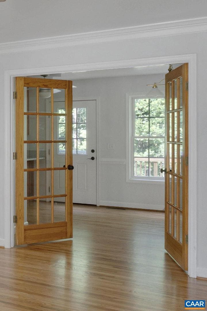 118 Roys Pl photo 38
