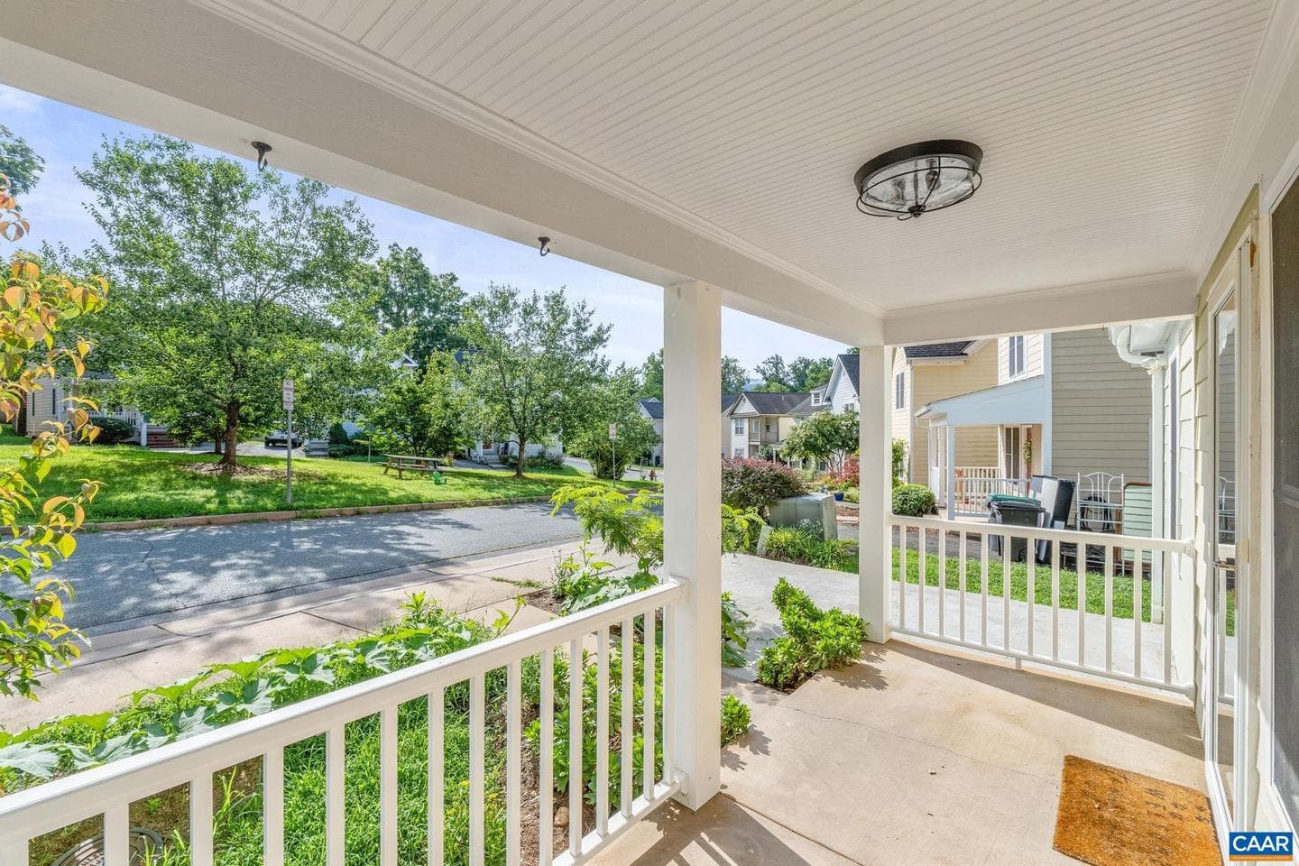118 Roys Pl photo 39