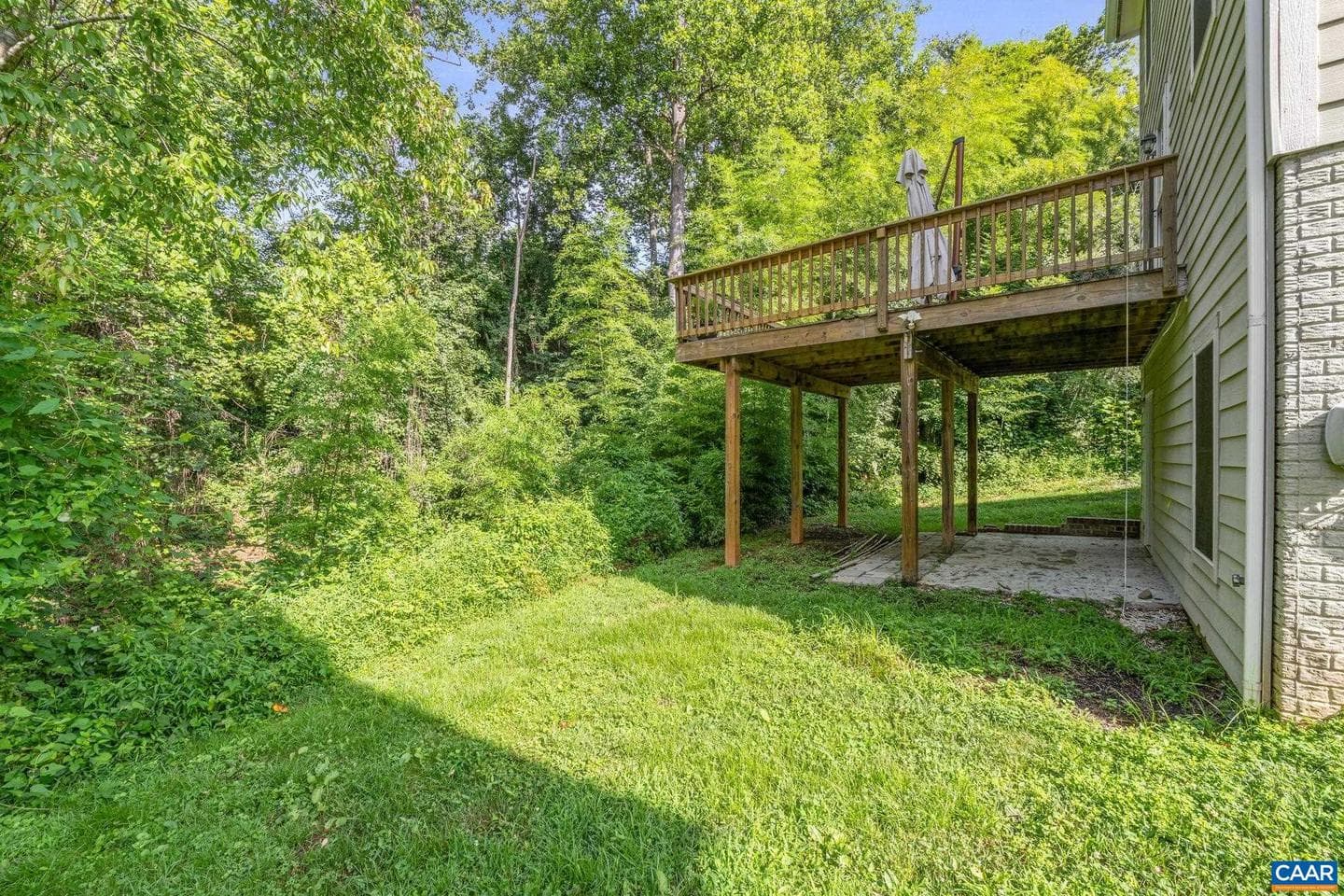118 Roys Pl photo 4