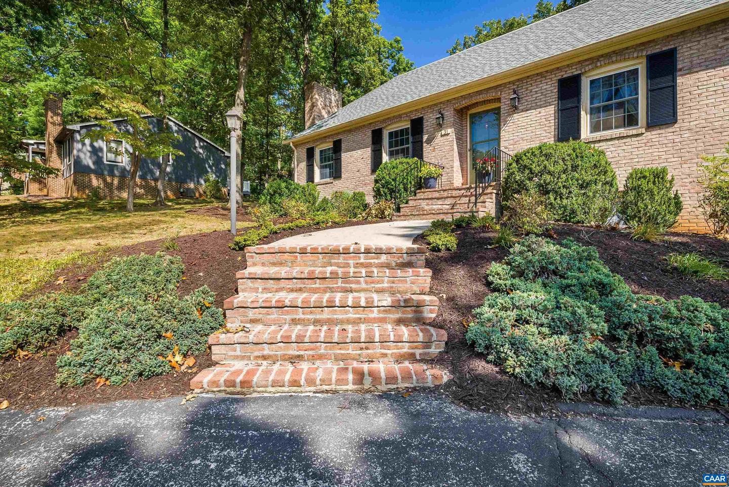 31 Oak Ln photo 4