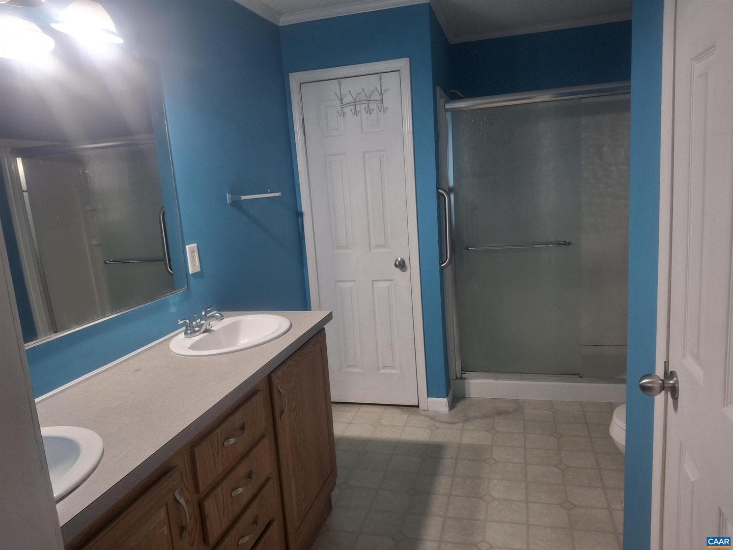 220 Camden St photo 10