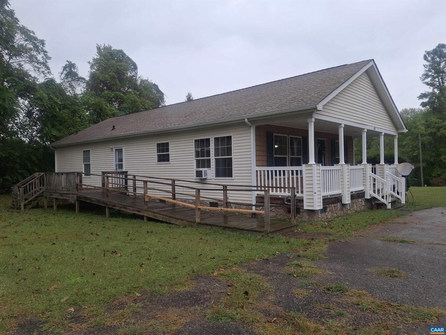 220 Camden St photo 2
