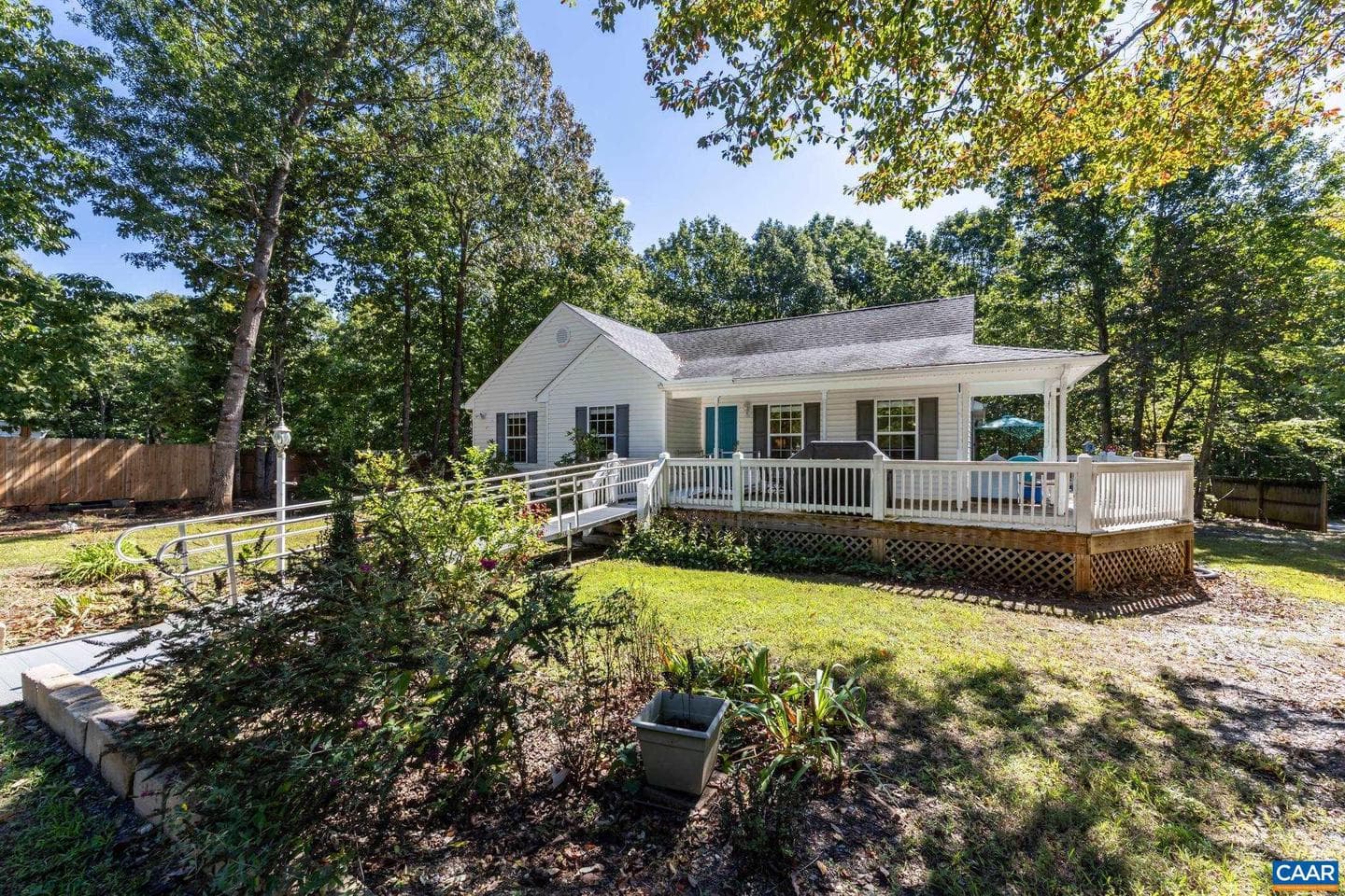 464 Hummingbird Rd photo 6