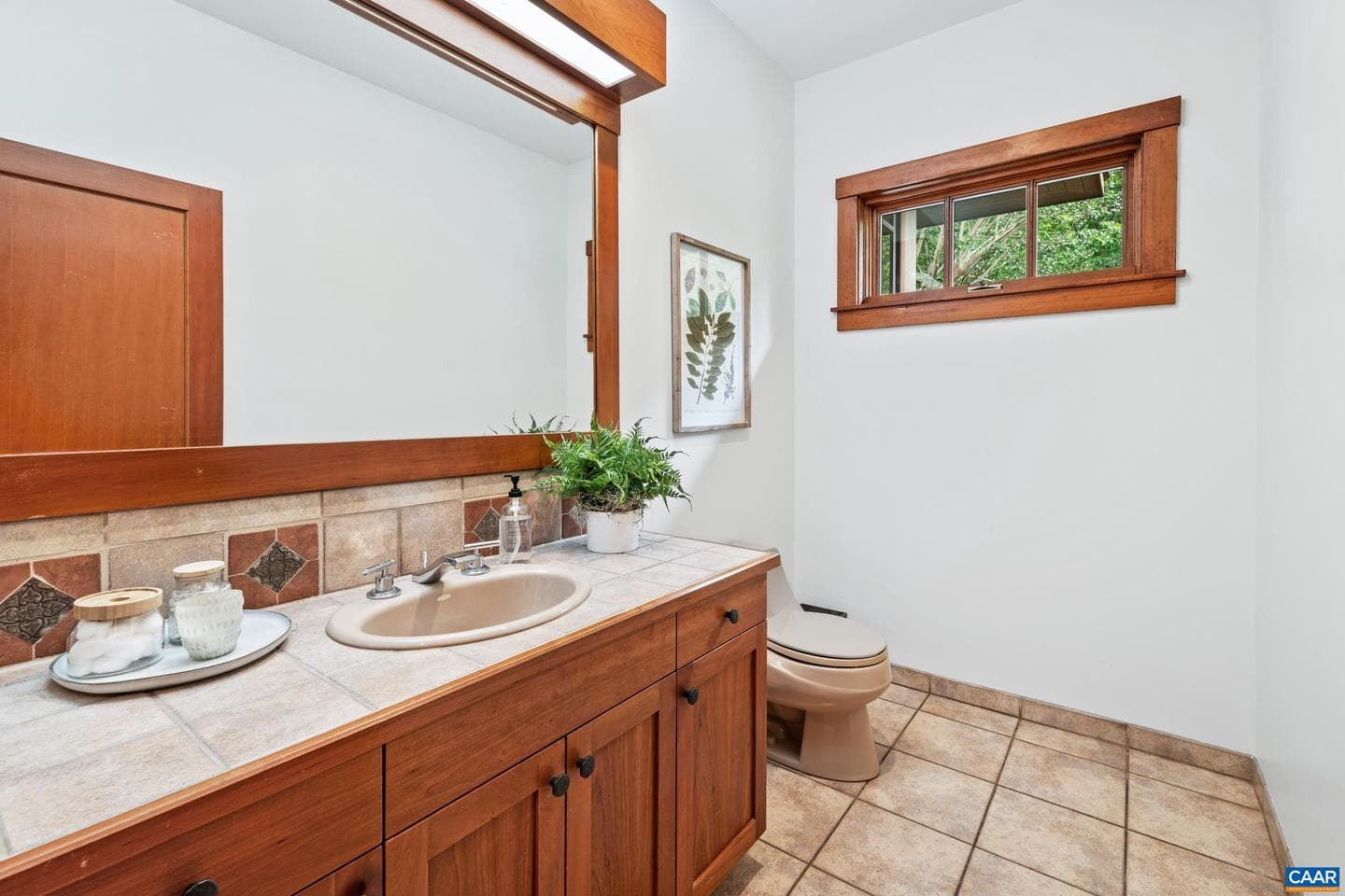 6585 Foxcliff Ln photo 28
