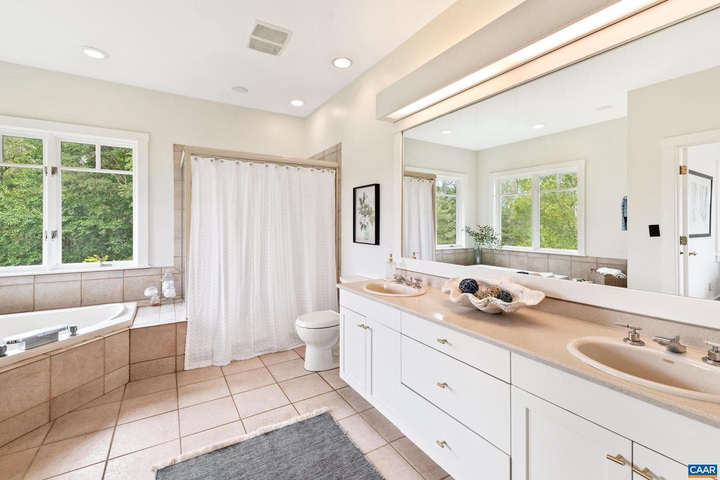 6585 Foxcliff Ln photo 34