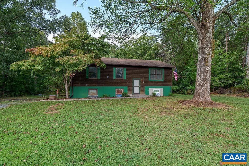 1209 Hollands Rd, Palmyra