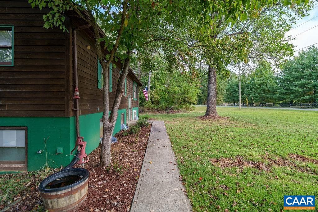 1209 Hollands Rd, Palmyra