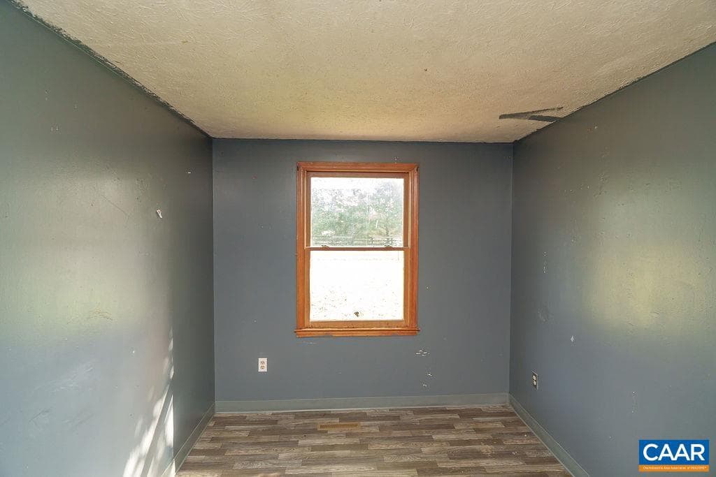 1209 Hollands Rd photo 20