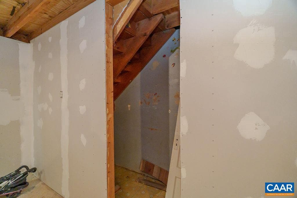 1209 Hollands Rd photo 36