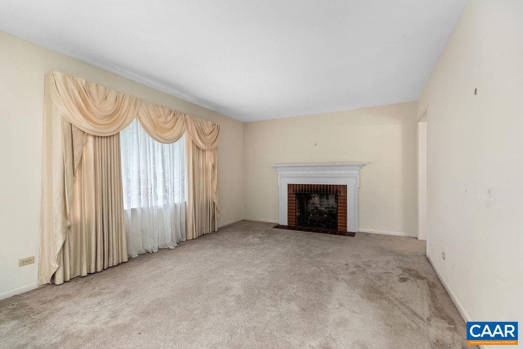 1905 Swanson Dr photo 14