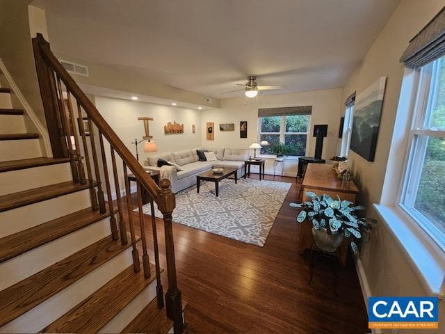 125 Spring Mountain Rd photo 4