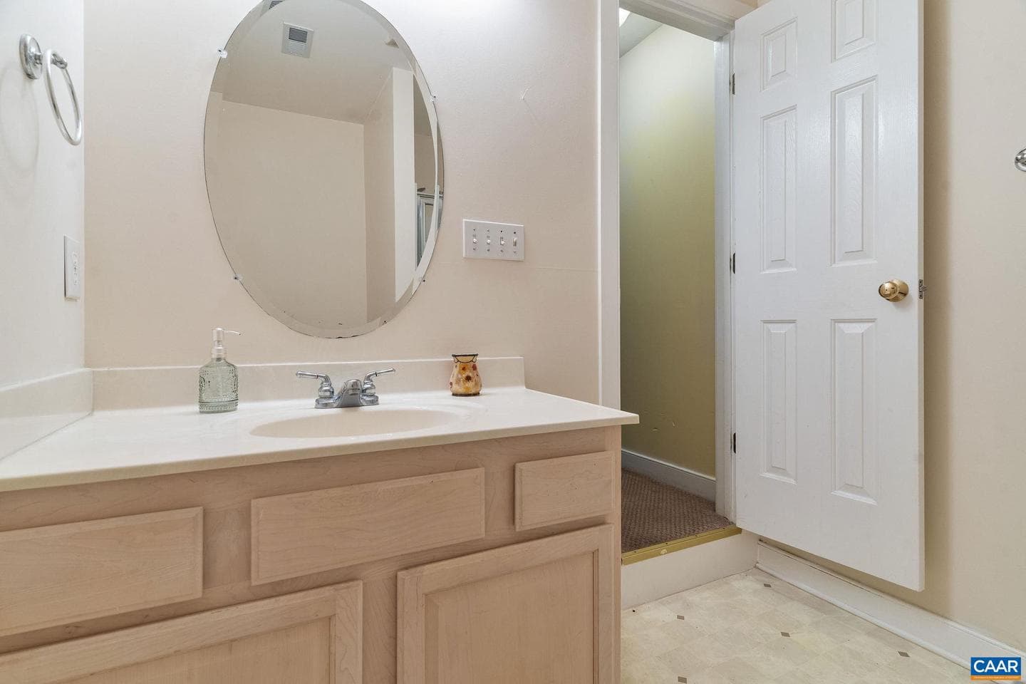 105 Kelsey Ct photo 40