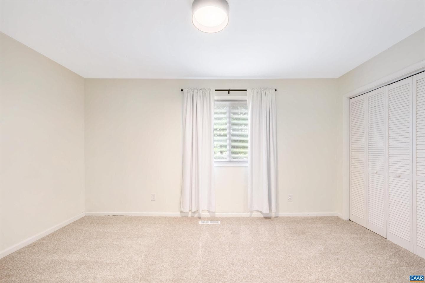 1552 Garden Ct photo 24