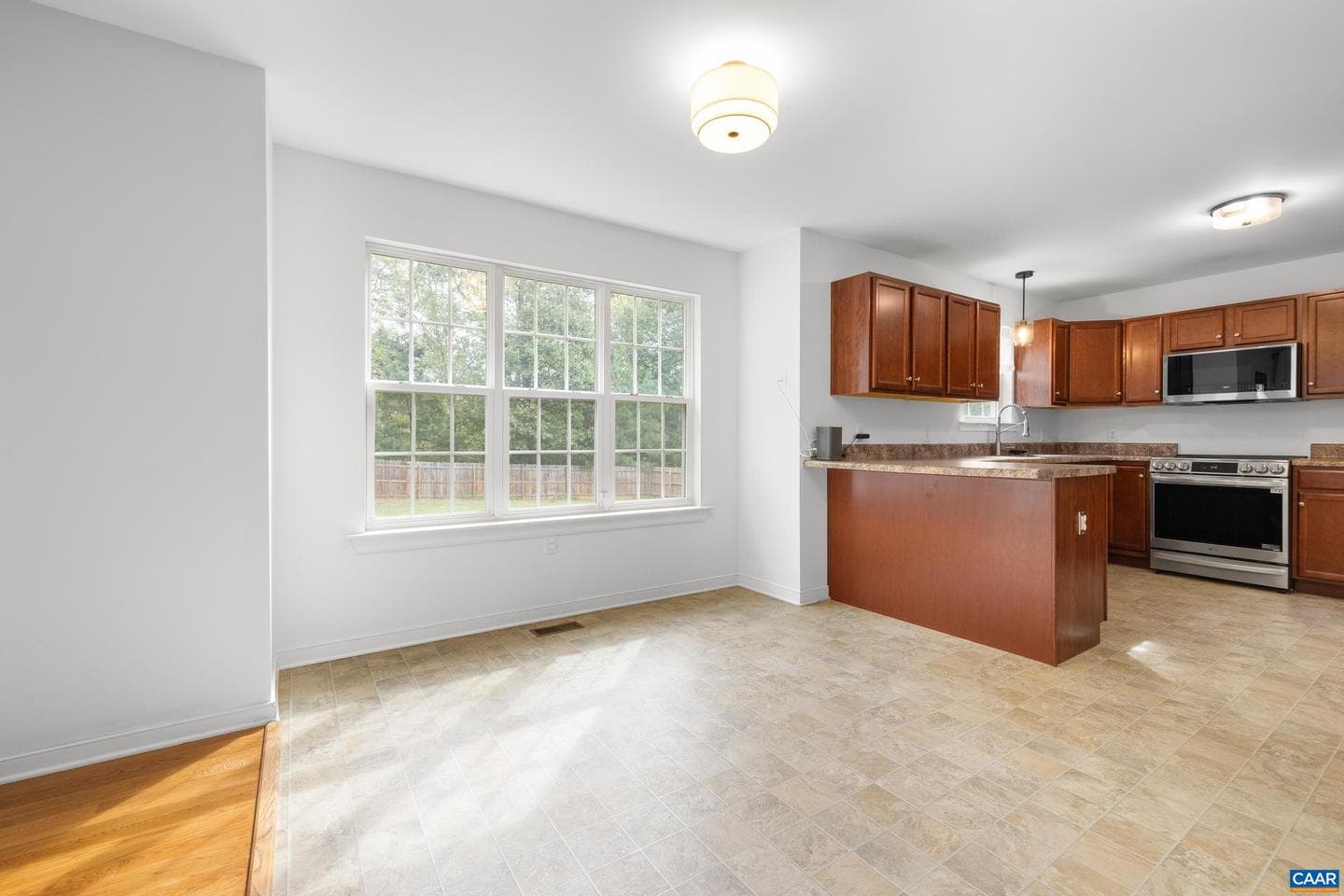 432 Glen Cir photo 17
