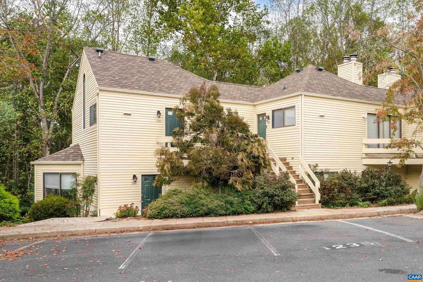 1236 Chatham Rdg photo 3