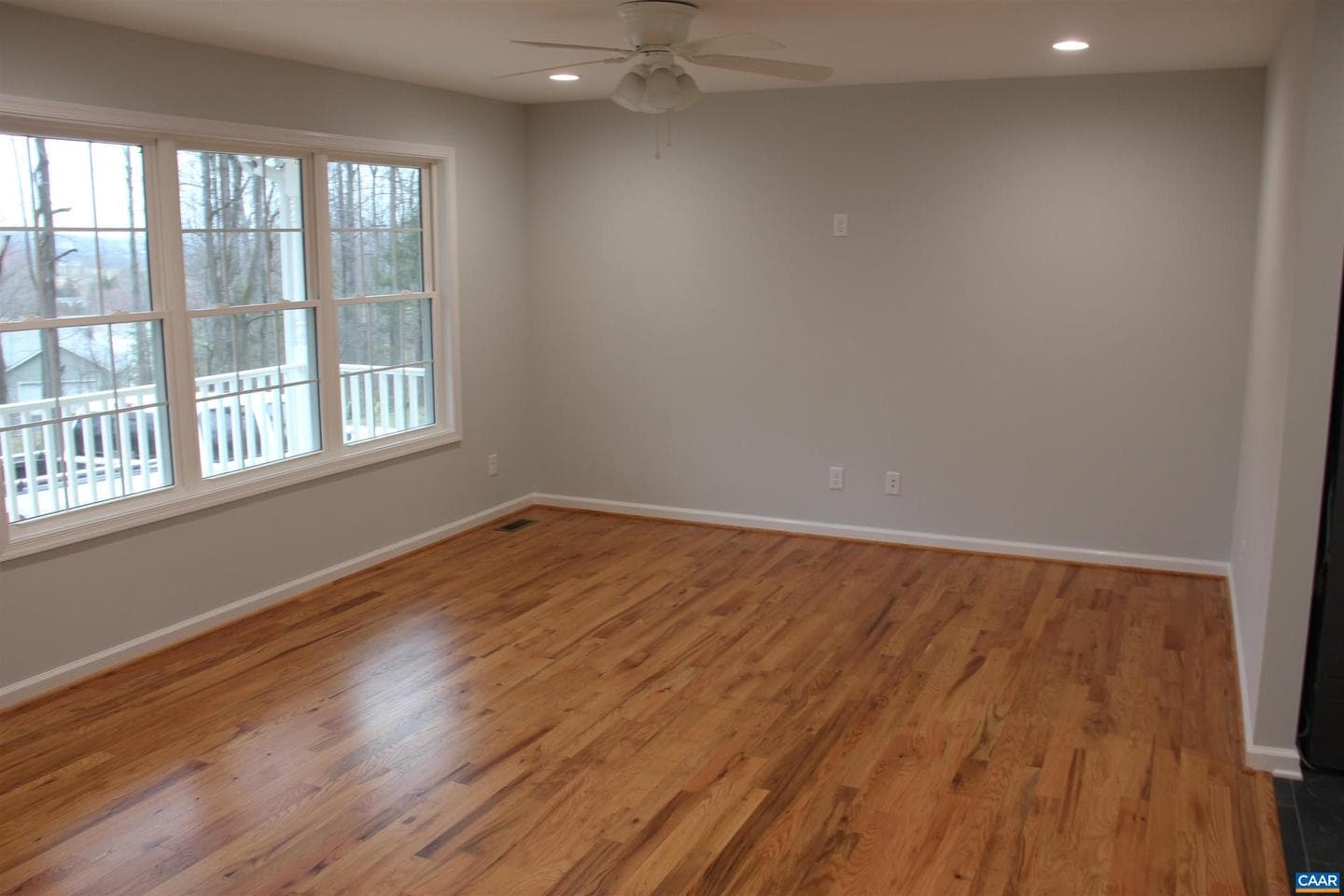 672 Westwood photo 19