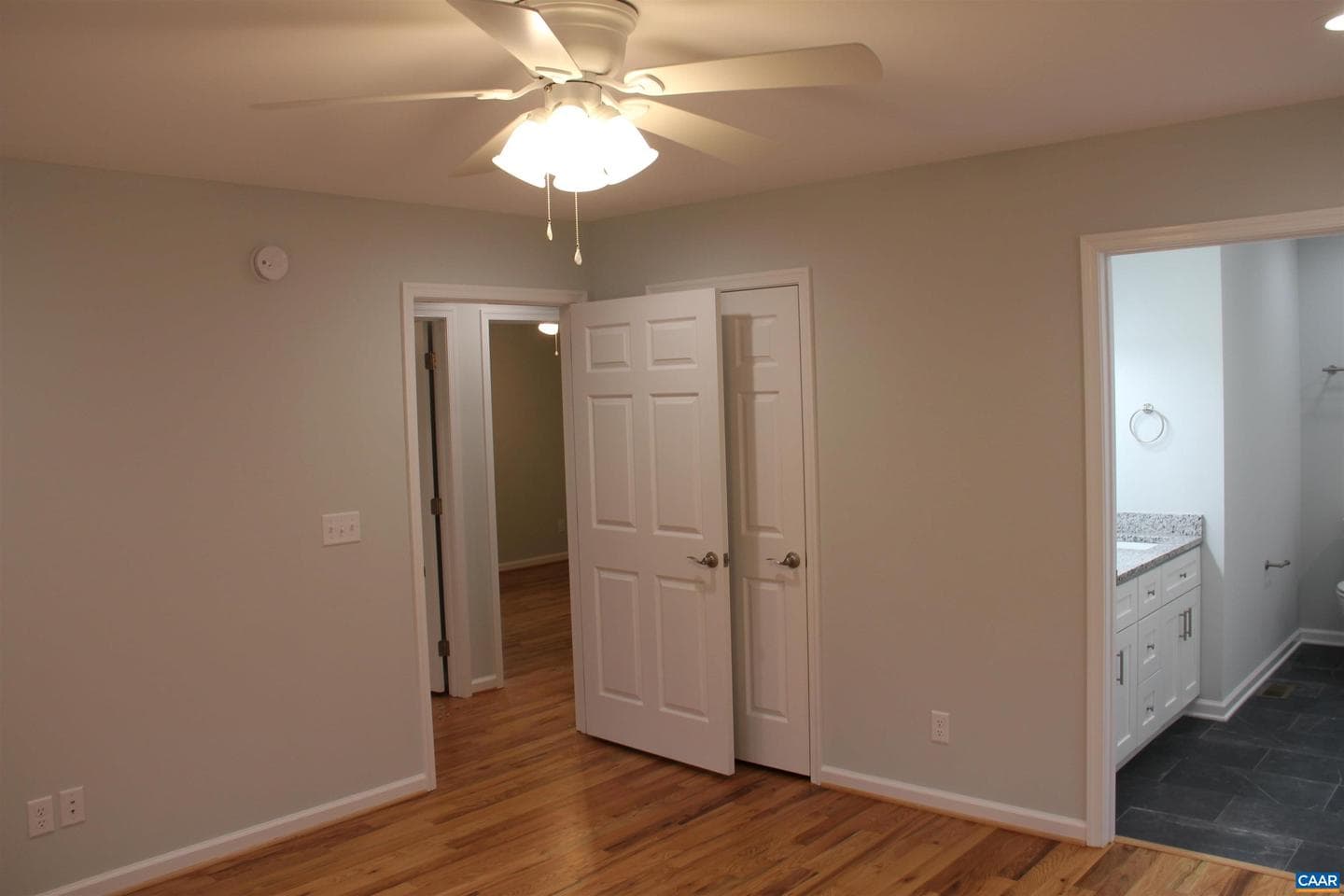 672 Westwood photo 26